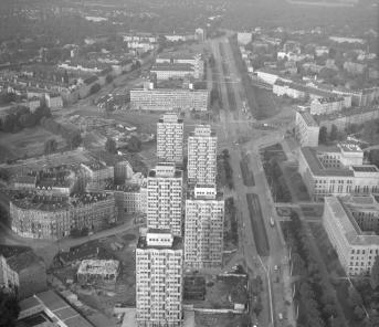 zabudowa centrum miasta. Fragment zabudowy centrum w otoczeniu pl. Grunwaldzkiego od strony południowej - zachodniej, skan 1