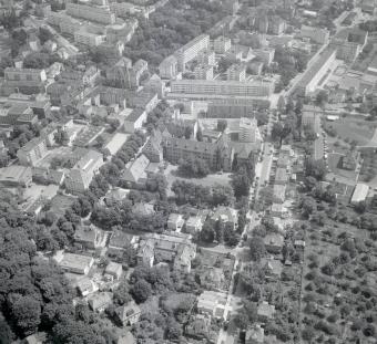 zabudowa miasta. Fragment zabudowy południowej części miasta od strony zachodniej, skan 1