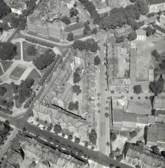 zabudowa miasta. Widok zabudowy w otoczeniu pl. Przyjaźni Polsko - Radzieckiej od strony  południowej - wschodniej, skan 1
