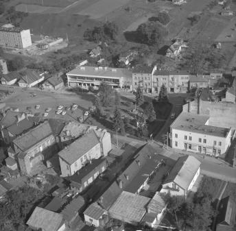 zabudowa  miasta. Fragment  zabudowy centrum od strony  zachodniej, skan 1