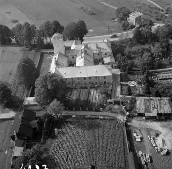 klasztor i kościół Bernardynówieku Widok ogólny klasztoru od strony południowej - wschodniej, skan 1