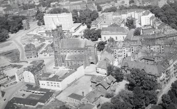 zabudowa centrum. Fragment zabudowy centrum od strony południowej, skan 1