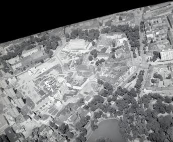 zabudowa centrum. Fragment zabudowy centrum od strony południowej, skan 1