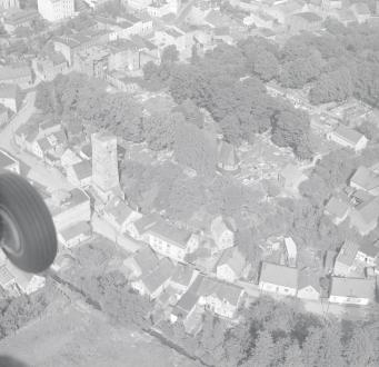 zabudowa miasta. Widok ogólny cmentarza od strony południowej, skan 1