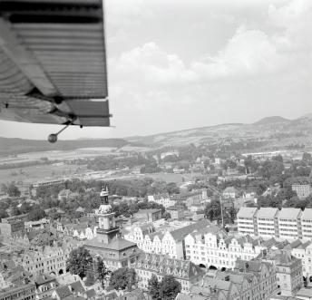 zabudowa centrum. Fragment zabudowy centrum od strony południowej, skan 1