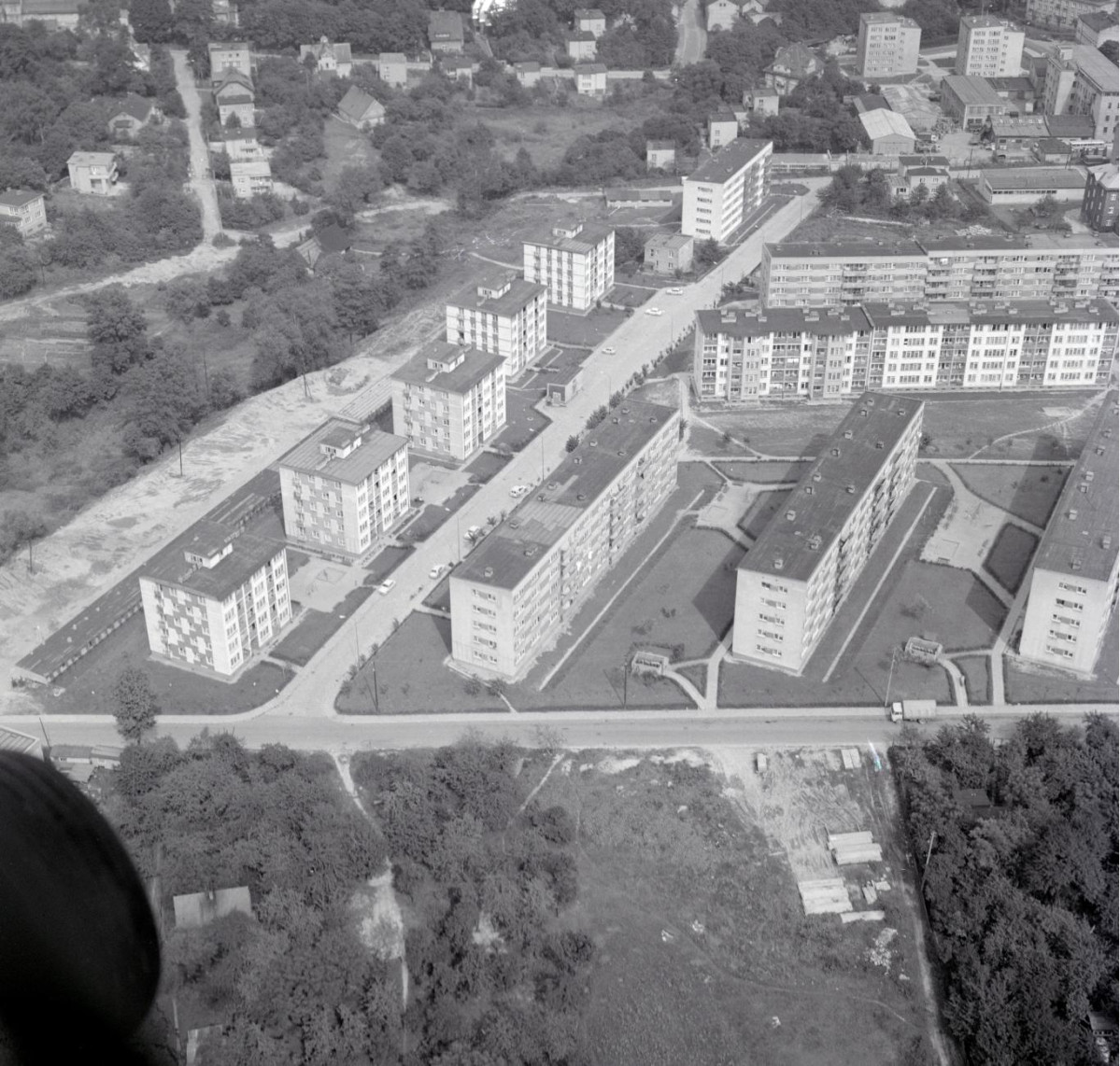 nowa zabudowa w mieście od strony północno - zachodniej , skan 1