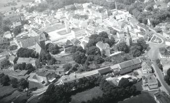 Widok ogólny zabudowy miasta w granicach mirów od strony wschodniej, skan 1