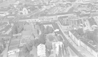 zabudowa  miasta. Widok ogólny zabudowy centrum miasta od strony południowej , skan 1