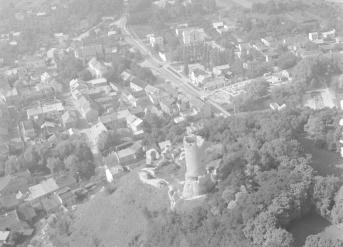 zabudowa miasta. Panorama miasta od strony wzgórza zamkowego - od strony południowej - wschodniej, skan 1
