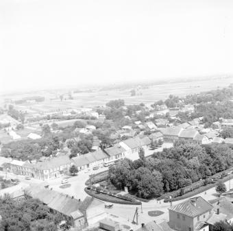 rynek. Fragment zabudowy rynku od strony południowej - zachodniej, skan 1