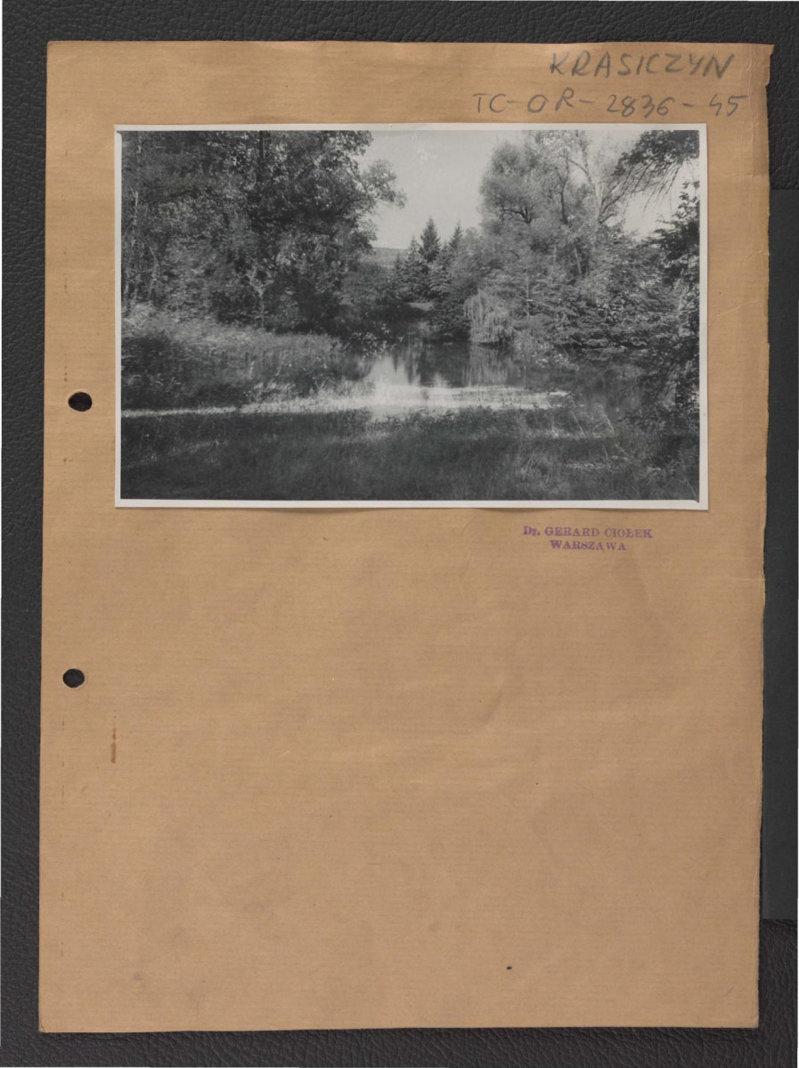 3 fotografie czarno-białe przedstawiające tzw. mniejszy staw widoczny od wschodu  , skan 3