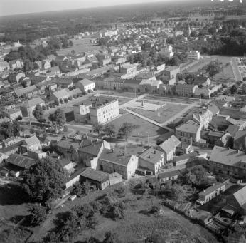 widok ogólny Nowego Rynku od strony płn.-zach., skan 1