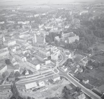 układ urbanistyczny. Widok ogólny układu urbanistycznego od strony północnej - zachodniej, skan 1