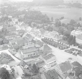 zespół urbanistyczny. Fragment rynku  od strony  wschodniej , skan 1