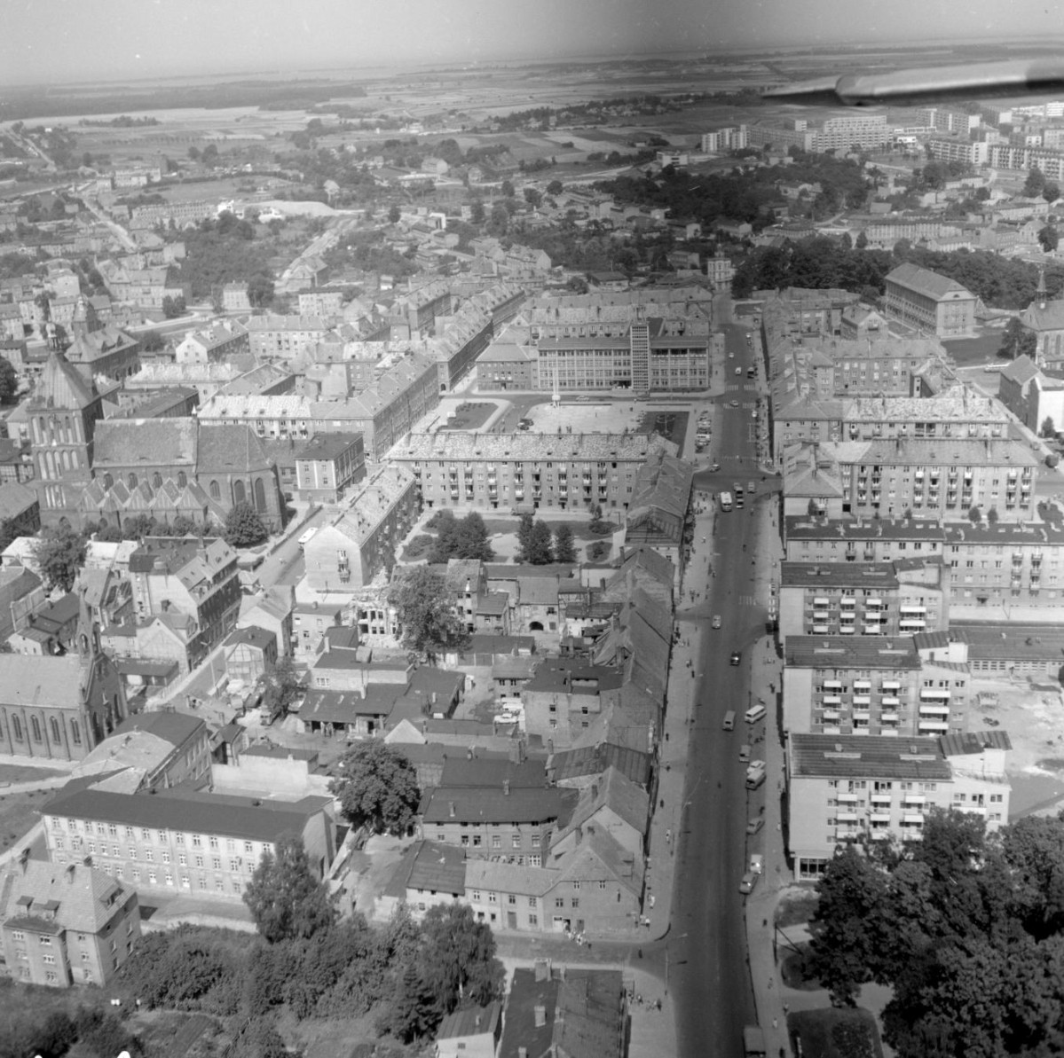 Widok ogólny śródmieścia od strony południowej, skan 1
