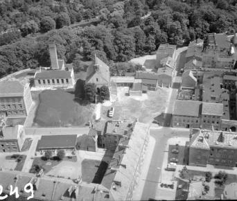 Fragment zabudowy wschodniej części miasta od strony zachodniej, skan 1