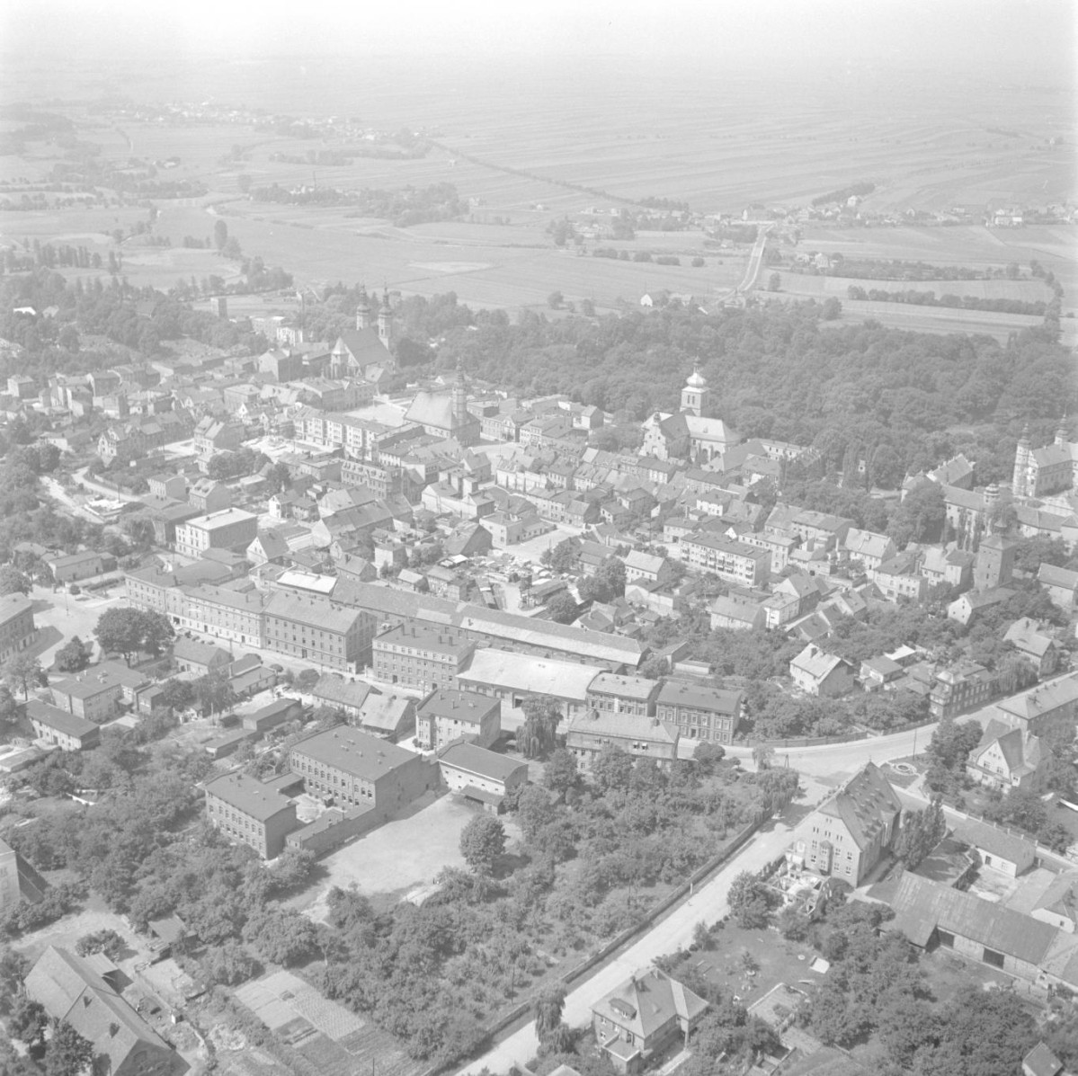 Widok ogólny układu miasta od strony południowo - wschodniej, skan 1