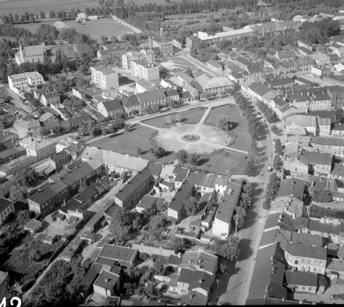 Fragment zabudowy  miasta przy pl. Kilińskiego, skan 1