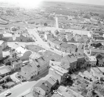 zabudowa centrum. Fragment zabudowy centrum od strony północnej, skan 1