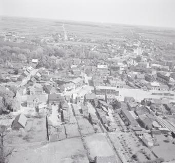 układ urbanistyczny. Widok ogólny układu od strony zachodniej, skan 1