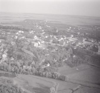 zespól urbanistyczny.  Fragment zabudowy centrum miasta z zamkiem królewskim, skan 1