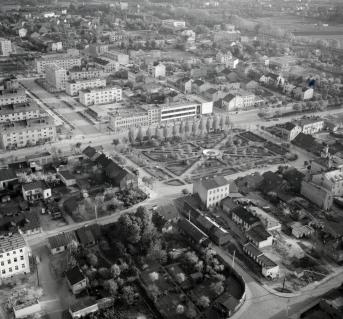rynek. Widok ogólny od strony północnej -zachodniej, skan 1