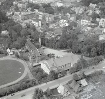 zabudowa miasta. Fragment zabudowy centrum miasta od strony południowej - wschodniej, skan 1
