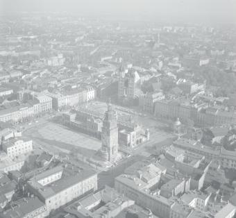 Widok ogólny Starego Miasta od strony południowej , skan 1
