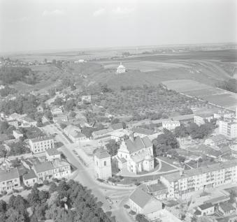 klasztor Paulinów XVII wieku Widok ogólny zespołu klasztornego od strony południowej  , skan 1