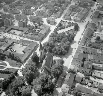zespól  urbanistyczny. Widok ogólny rynku i bloków przyrynkowych od strony południowej - wschodniej, skan 1
