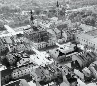 zespól urbanistyczny. Widok ogólny zabudowy w północnej części miasta, skan 1