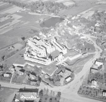 zamek Krzyżtopór XVII wieku widok ogólny zamku od strony południowej - zachodniej, skan 1