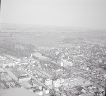 zespół urbanistyczny.  Zabudowa  miasta - widok od strony południowej - zachodniej, skan 1