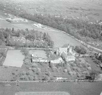 klasztor Bernardynówieku Widok ogólny zespołu klasztornego  od strony zachodniej, skan 1