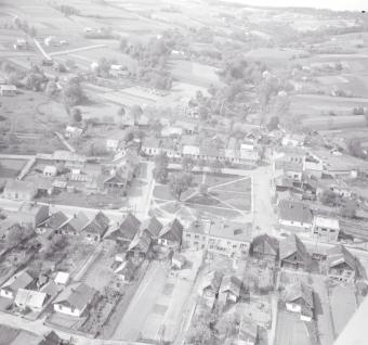 rynek. Zabudowa rynku od strony wschodniej, skan 1