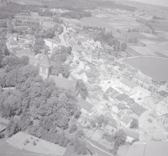układ przestrzenny i zabudowa miasta. Widok ogólny od strony południowej, skan 1