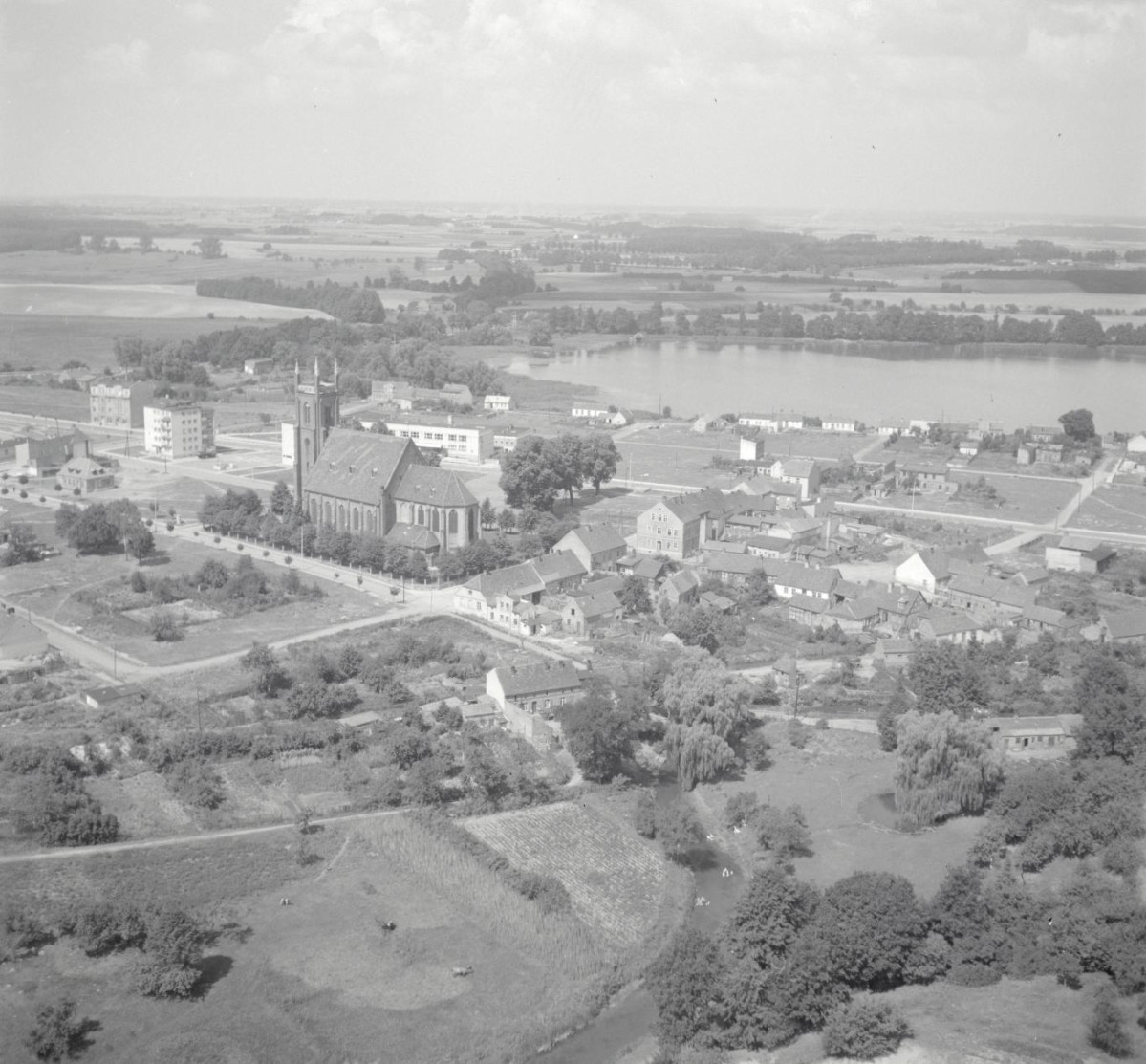 układ urbanistyczny. Widok ogólny miasta od strony południowej - wschodniej, skan 1