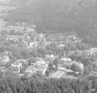 zabudowa miasta. Fragment zabudowy południowej - zachodniej Części miasta od strony północnej - zachodniej, skan 1