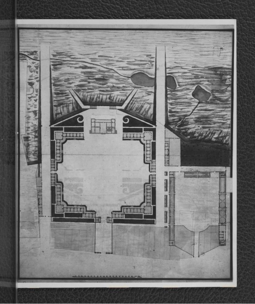 2 fotografie czarno-białe przedstawiające projekt budowy koszar przy Pałacu Kazimierzowskim i rozplanowaniu ogrodu z pierwszej poł. XVIII w. – ze zbiorów Archiwum w Dreźnie; 1950 r., skan 1
