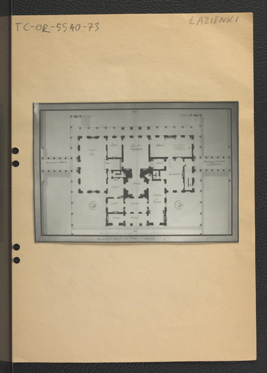 2 fotografie rzutu przyziemnego zabudowań pałacowych na terenie Łazienek, skan 1