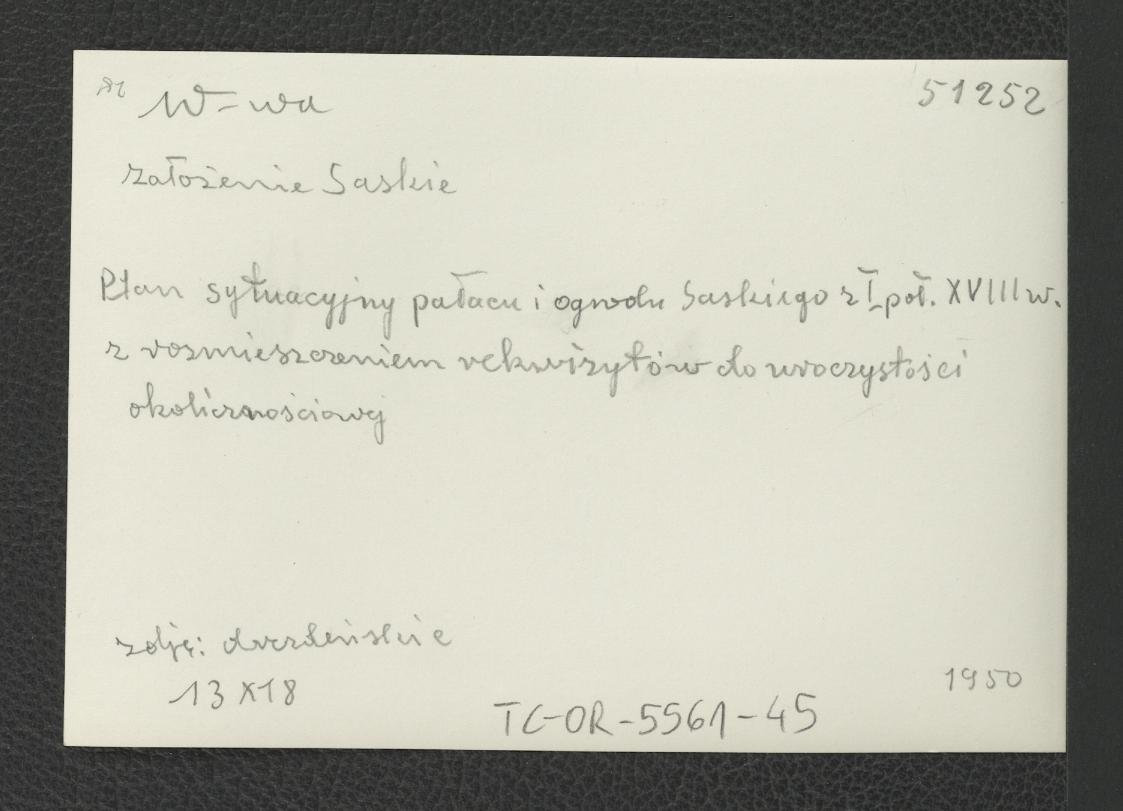 fotografia czarno-biała przedstawiająca plan sytuacyjny pałacu i ogrodu saskiego z pierwszej połowy XVIII wieku z romieszczeniem rekwizytów do uroczystości okolicznościowej; ze zbiorów drezdeńskich, skan 2