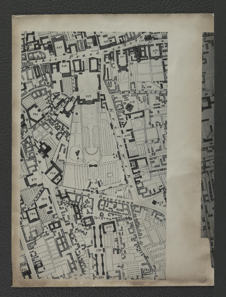 fotografie czarno-białe przedstawiające plany ogrodu Saskiego wraz z otaczającym fragmentem miasta, skan 1