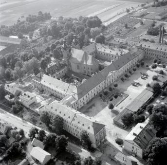 widok ogólny od strony płd.-wsch., skan 1
