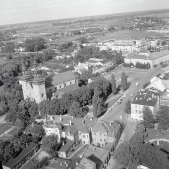 Widok ogólny rynku od strony wschodniej., skan 1