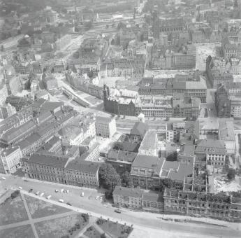 widok ogólny centrum miasta od strony płd., skan 1