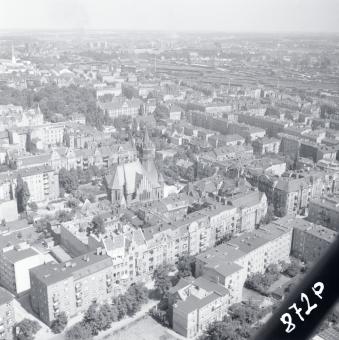 fragment zabudowy centrum miasta od strony płd., skan 1