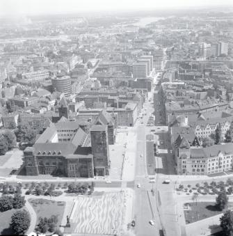 fragment centrum z Nowym Ratuszem od strony zach., skan 1
