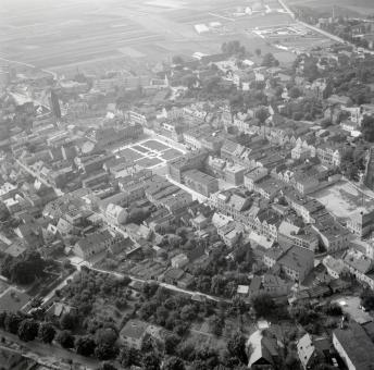 widok ogólny miasta od strony płd.-wsch., skan 1