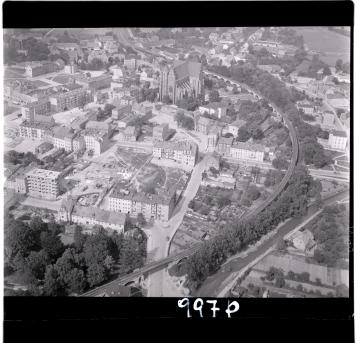 fragment zabudowy miasta z kościołem jezuitów od strony zach., skan 2