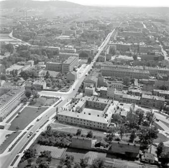 widok ogólny układu wzdłuż ul. Żeromskiego, skan 1